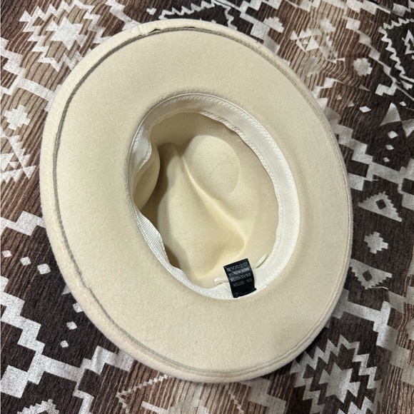 Beige Hat - Picture 4 of 4